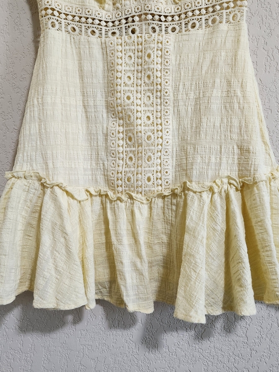 Audrey Parks for Francesca's Collections Pale Yellow Summer Mini Dress - Picture 5 of 13